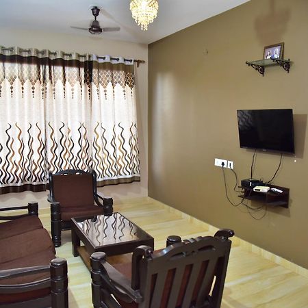 Fieldstone Lovely 2 Bhk Ac Apartment Talaulim الغرفة الصورة